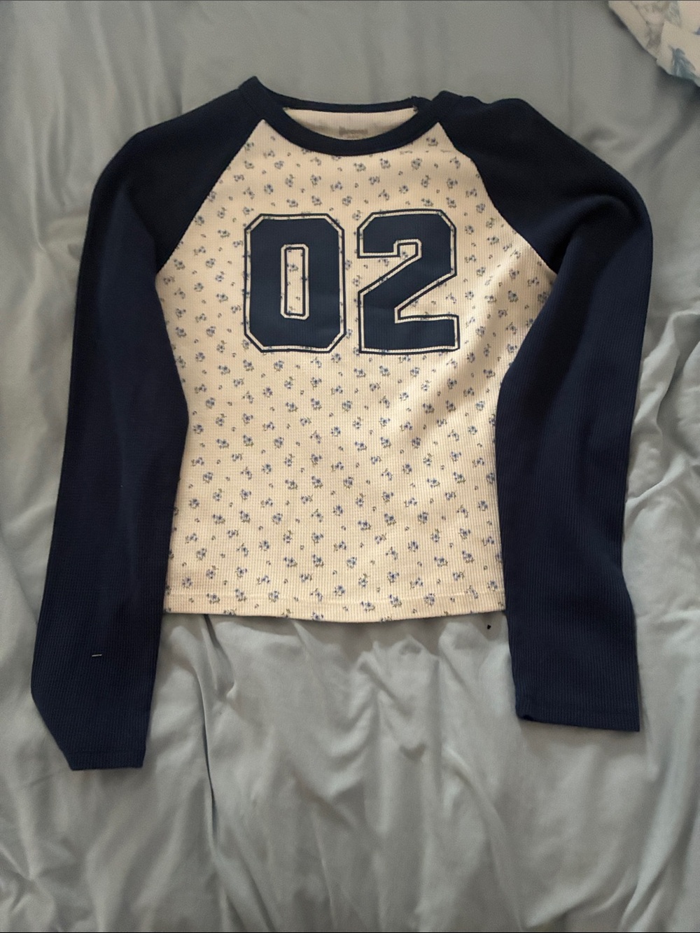 Navy & Cream '02 Raglan Women's Sweater